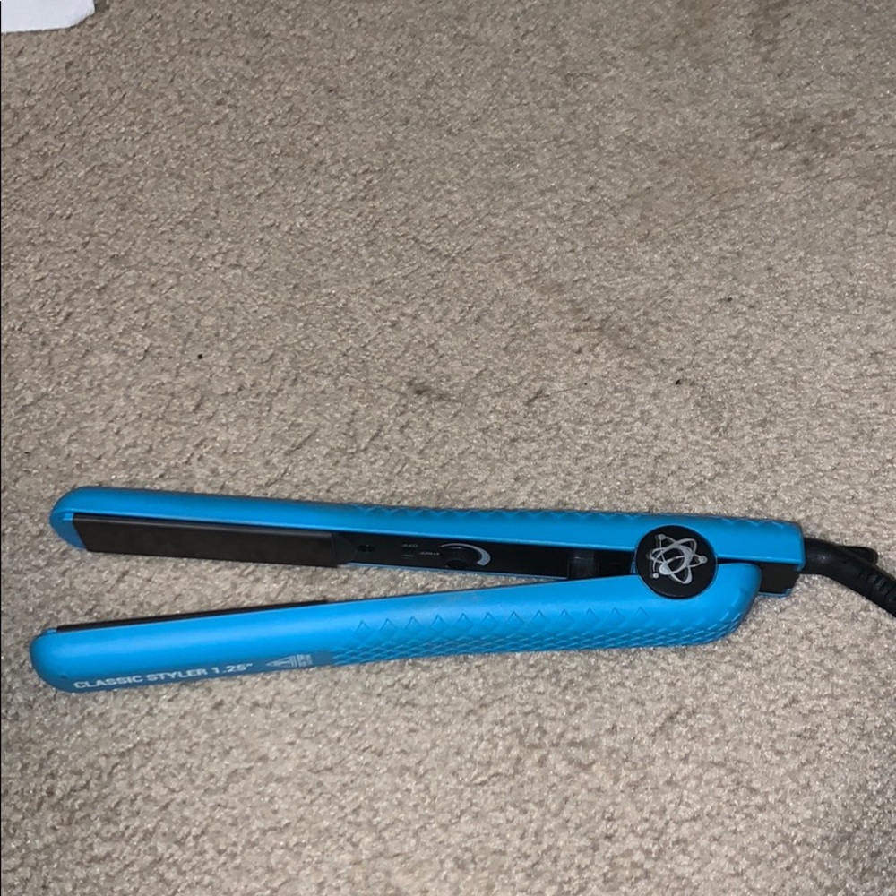Valectric flat iron
